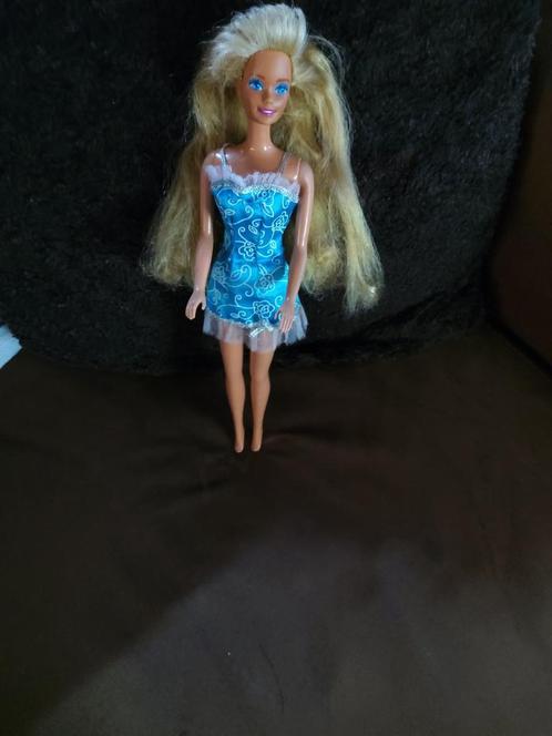 Vintage retro sindy fleur barbie mattel jurkje, Verzamelen, Poppen, Zo goed als nieuw, Ophalen of Verzenden