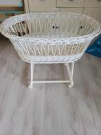 Witte rotan wieg, Ophalen, Zo goed als nieuw, Wieg