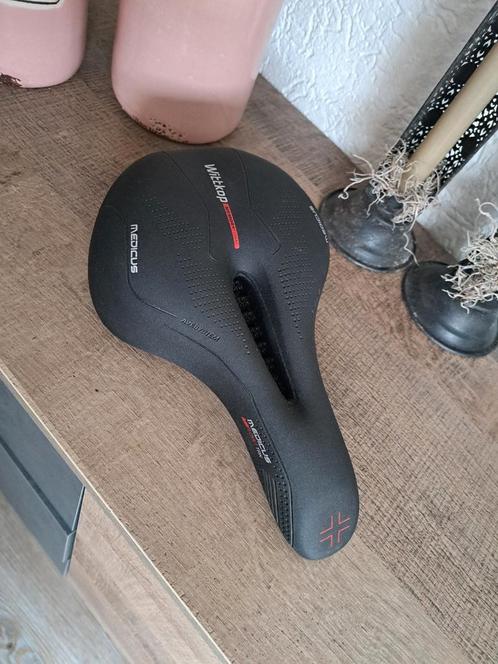 Wittkop trekking zadel medicus 1.0, Fietsen en Brommers, Fietsonderdelen, Zo goed als nieuw, Algemeen, Zadel, Ophalen of Verzenden