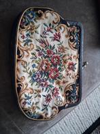 Vintage Petit Point Brocante Tasje met Bloemen toilettas, Ophalen of Verzenden