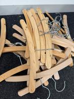 29 x Houten Kledinghangers - Partij, Kleding | Dames, Kledinghangers, Ophalen of Verzenden, Gebruikt, Hout, Volwassenen