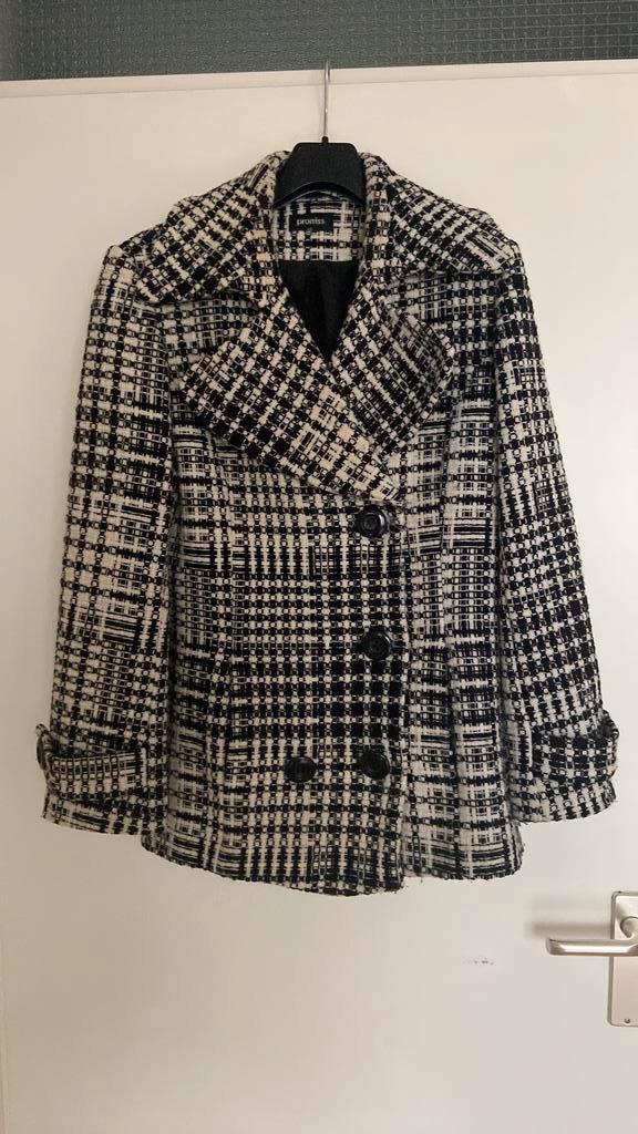 Leuke zwart witte dames jas maat 36, Kleding | Dames, Jassen | Winter, Gedragen, Maat 36 (S), Zwart, Ophalen of Verzenden
