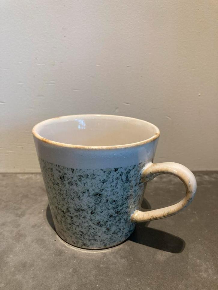 HK Living 70s Cappuccino Mok - Hail, Huis en Inrichting, Keuken | Servies, Nieuw, Kop(pen) en/of Schotel(s), Overige stijlen, Keramiek