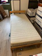 Praktisch nieuw 1P logeerbed met matras 200x90, Ophalen, 90 cm, Eenpersoons, Zo goed als nieuw