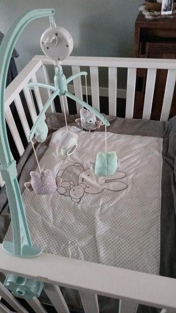 Te koop box zo goed als nieuw 101cm bij 79 cm zie foto beschikbaar voor biedingen