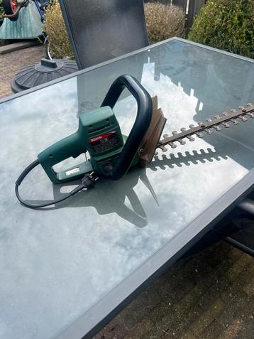 Bosch elektronische heggenschaar beschikbaar voor biedingen