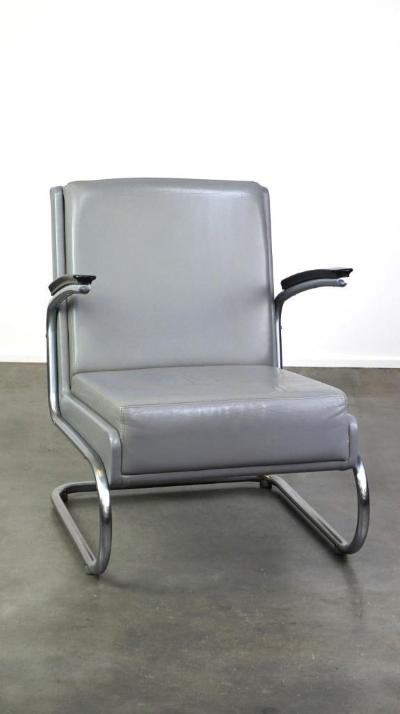 Vintage grijze rundleren Bauhaus design fauteuil, Huis en Inrichting, Fauteuils, Gebruikt, Leer, 50 tot 75 cm, 75 tot 100 cm, Ophalen