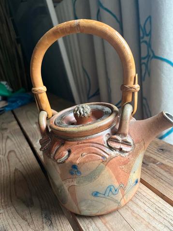 Unieke Theepot uit poterie Le Don, Frankrijk beschikbaar voor biedingen