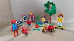 Playmobil set zwemvijver, 7 poppetjes, fietsen, zwemvijver, Ophalen of Verzenden, Gebruikt, Los playmobil