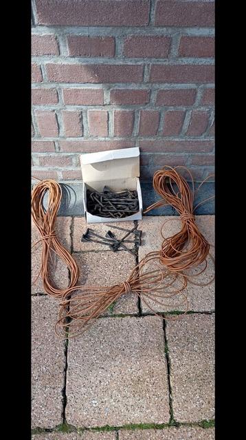 Geleidedraad en grondpennen voor robotmaaier  beschikbaar voor biedingen