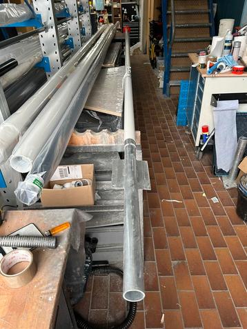 Nieuwe 5-meter aluminium vlaggenmast met overschuifkoker beschikbaar voor biedingen