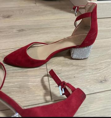 Elegant uniek Rode schoenen lage glitterhak  Maat 39 beschikbaar voor biedingen