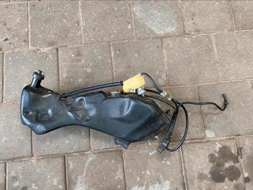 Gilera runner benzinetank GROOT!, Fietsen en Brommers, Brommeronderdelen | Algemeen, Gebruikt, Tank, Ophalen of Verzenden