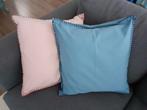 2 Sierkussens, Blauw en Roze, Ophalen of Verzenden, Vierkant