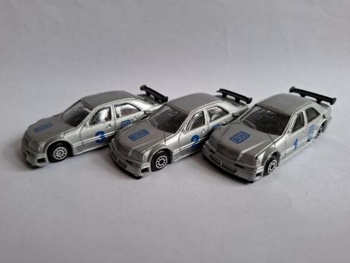 Mercedes Benz C-klasse racewagens nrs 1, 2 en 3 van Maisto, Hobby en Vrije tijd, Modelauto's | Overige schalen, Zo goed als nieuw