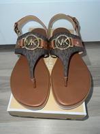 Michael kors Rory thong slippers, Kleding | Dames, Schoenen, Slippers, Ophalen of Verzenden, Bruin, Zo goed als nieuw