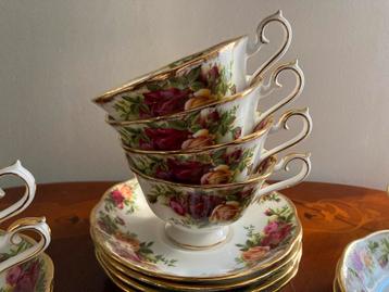Royal albert old country roses theekommen kop schotels avon  beschikbaar voor biedingen
