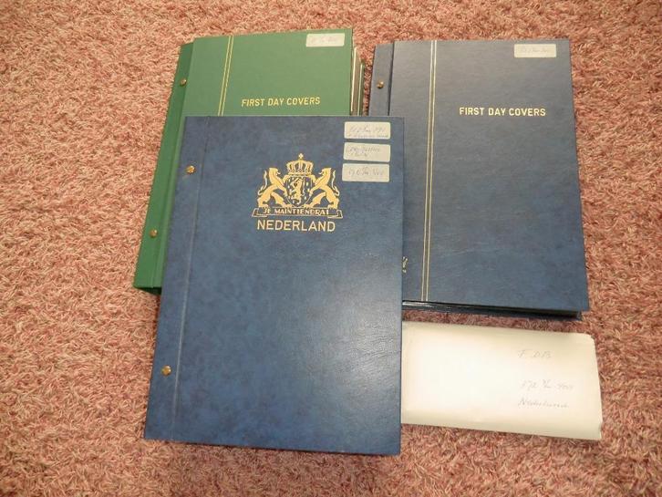 Nederland, collectie FDC's in 3 IMPORTA-albums, Postzegels en Munten, Postzegels | Eerstedagenveloppen, Nederland, Ophalen of Verzenden
