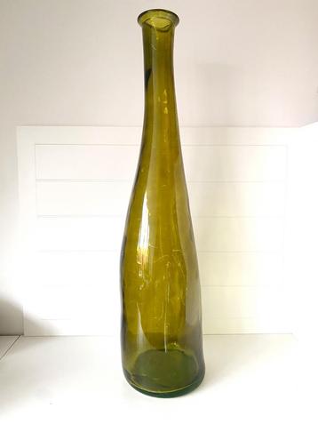 Grote groene fles vaas transparant beschikbaar voor biedingen