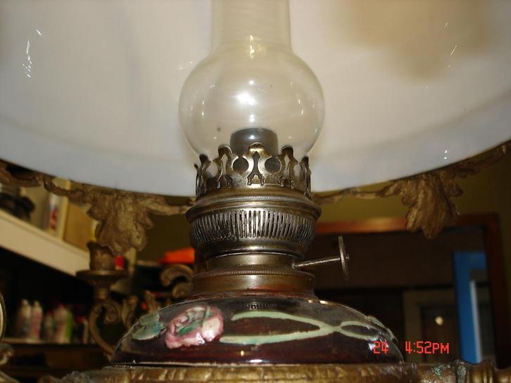 Petroleum lamp, Antiek en Kunst, Antiek | Lampen, Ophalen of Verzenden