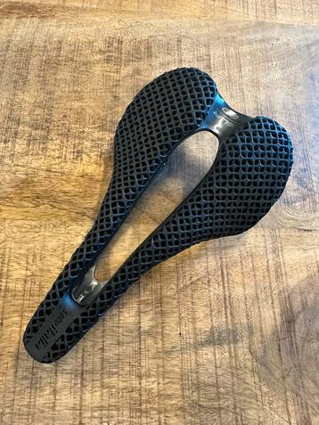 Selle italia slr 3d carbon zadel beschikbaar voor biedingen
