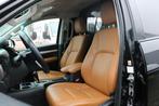 Toyota Hilux 2.4 D-4D 150pk Euro 6 Crew Cab Automaat Leer Na, Auto's, Origineel Nederlands, Te koop, 14 km/l, Hilux