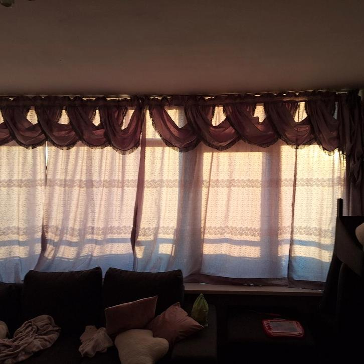 Grijze Gordijnen met Valletje - 2 Stuks, Huis en Inrichting, Stoffering | Gordijnen en Lamellen, Zo goed als nieuw, 200 cm of meer