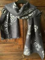 3 kleurige blauwe sjaal, shawl, das; S Oliver; 144 x 41 cm, Ophalen of Verzenden, Zo goed als nieuw, Maat 38/40 (M), Sjaal