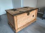 Antieke houten kist met metalen details, Antiek en Kunst, Antiek | Meubels | Kasten, Ophalen