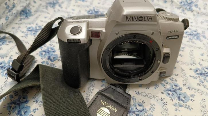 Minolta Dynax 404si 35mm SLR –body zonder lens (niet getest), Audio, Tv en Foto, Fotocamera's Analoog, Gebruikt, Spiegelreflex