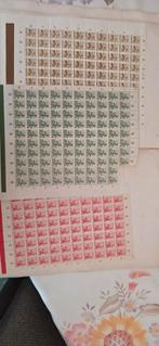 Postzegels ongesorteerd in sigarenkistjes, Ophalen