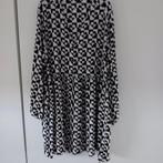 Monki jurk met zwart/wit print of een bloemenprint mt.M, Zo goed als nieuw, Monki, Boven de knie, Ophalen