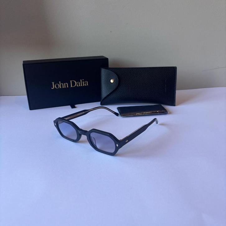 John Dalia - Milla C101, Sieraden, Tassen en Uiterlijk, Zonnebrillen en Brillen | Heren, Zo goed als nieuw, Overige merken, Ophalen of Verzenden