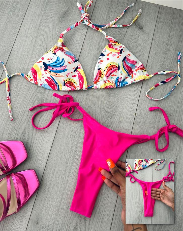 Tweedelige halter bikini set met patroon NIEUW, Kleding | Dames, Badmode en Zwemkleding, Nieuw, Bikini, Roze, Ophalen of Verzenden