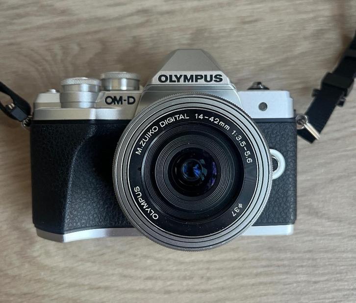 Olympus E M10 Mark III (Body + 2 Lenzen), Audio, Tv en Foto, Fotocamera's Digitaal, Zo goed als nieuw, Compact, Olympus, 8 keer of meer