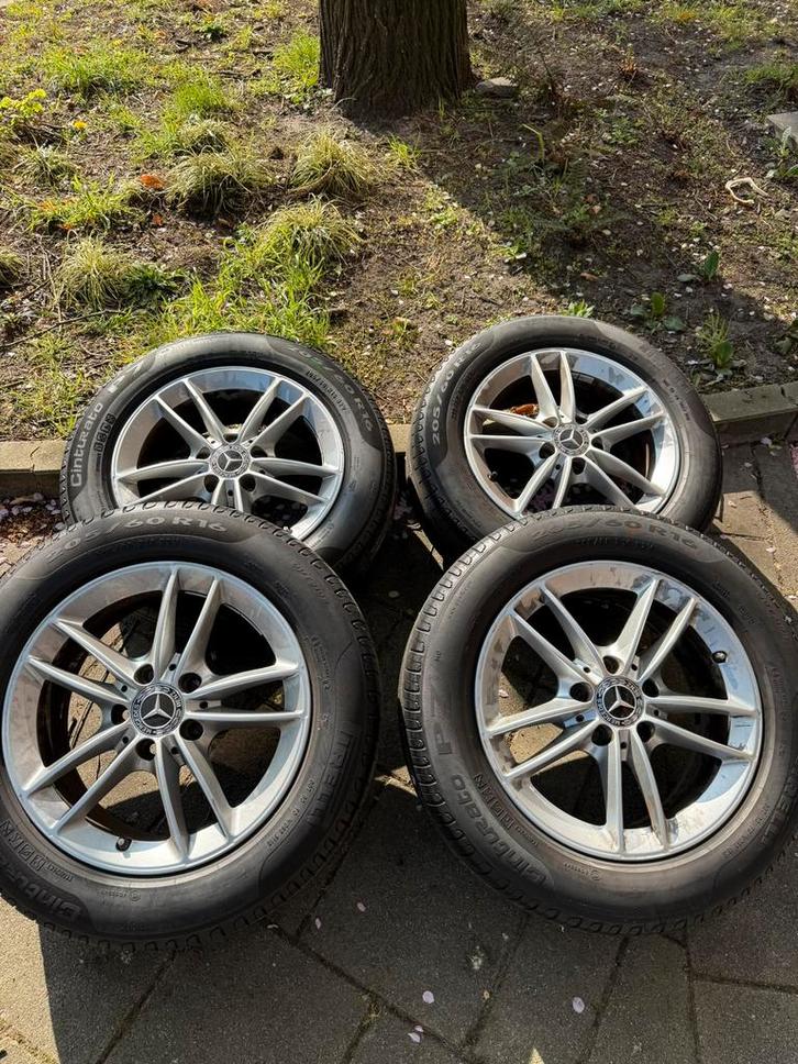 Originele MB A-Klasse velgen 16 inch + Continental banden, Auto-onderdelen, Banden en Velgen, Banden en Velgen, Zomerbanden, 16 inch