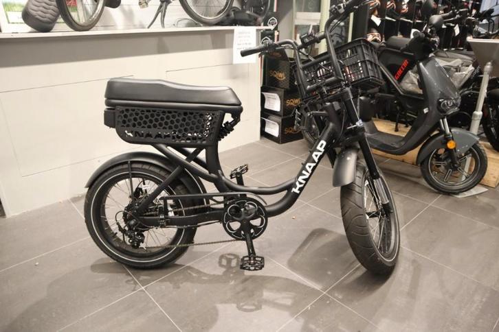 Knaap LON 2025 slechts 203km, Fietsen en Brommers, Snorfietsen en Snorscooters, Zo goed als nieuw, Overige merken, Elektrisch