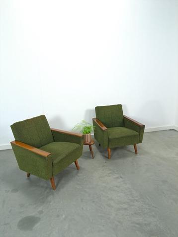 Groene fauteuil met teak houten leuning vintage beschikbaar voor biedingen