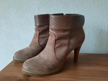 Mooie Sjieke Beige Taupe Hoge Enkellaarzen Maat 41 beschikbaar voor biedingen