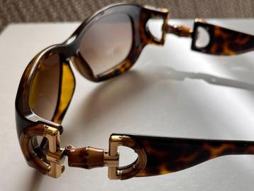 Vintage Italiaanse designer zonnebril met bamboe in tortoise beschikbaar voor biedingen