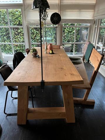 Prachtige eiken tafel en bank