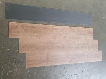 Restpartij 76 m2 plak Pvc plank. Colour 108 Warm Oak. beschikbaar voor biedingen
