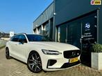 Volvo V60 2.0 T8 AWD Polestar Engineered HEICO, Auto's, Volvo, Gebruikt, Wit, Vierwielaandrijving, Hybride Elektrisch/Benzine