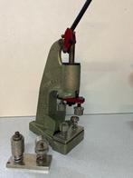 Knopenmachine triplex, Ophalen of Verzenden, Gebruikt, Toebehoren, Singer