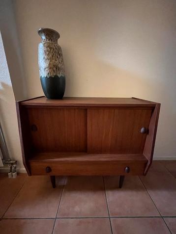 Vintage Teak Dressoir Jaren 60 beschikbaar voor biedingen