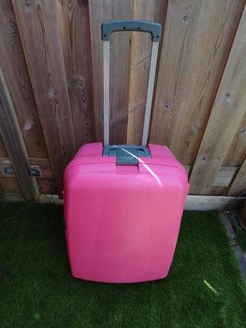 TROLLEY/KOFFER HARDCASE MET WIELTJES beschikbaar voor biedingen