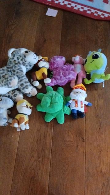 Knuffels: inktvis, sinterklaas, pink panther, 2x rubble beschikbaar voor biedingen