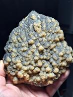 CALCIET/WOLFRAMIET, ROEMENIË, Verzamelen, Mineralen en Fossielen, Ophalen of Verzenden, Mineraal