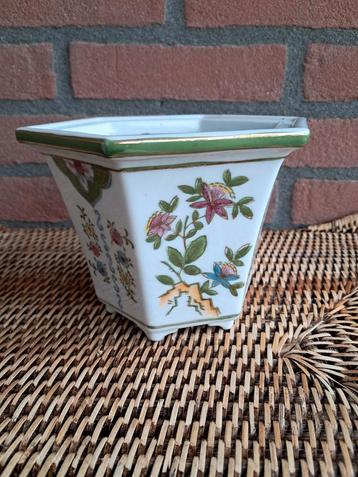 Chineese porseleinen 6-hoekig planten/bloemen pot. beschikbaar voor biedingen