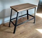 Industrieel tafeltje, uniek stalen poten en oud houten blad, Ophalen, Gebruikt